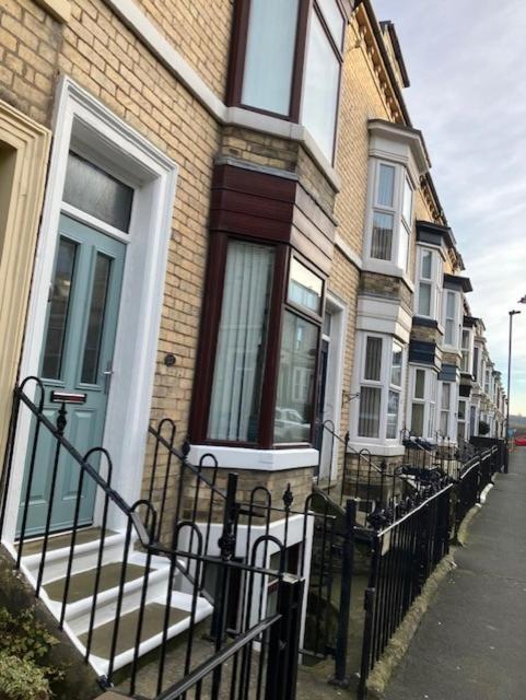 Rovers' Retreat Whitby George Street Exterior photo